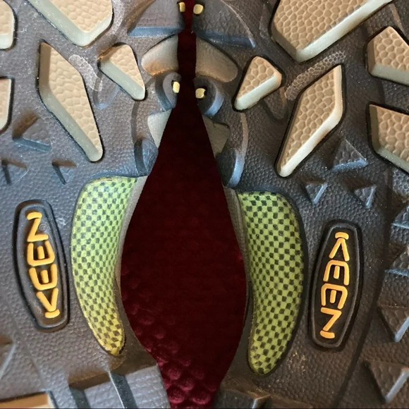 KEEN ARROYO II Sz 9.5 Waterproof Hiking Shoes Elastic Pulls Comfort Inso… - Picture 7 of 11